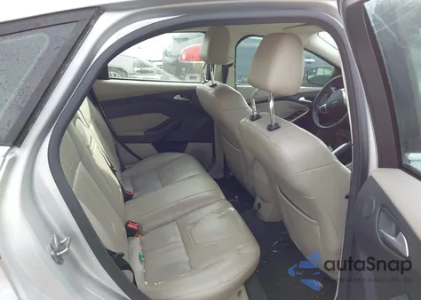 2012 Ford Focus Sel z USA, uszkodzony, nr VIN 1FAHP3M28CL289987